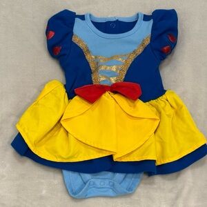 Disney Princess Snow White Infant Girl’s 6-9 mo Onesie Costume EUC